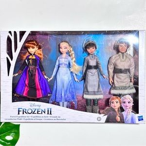 Disney Frozen 2 Forest Expedition Playset Anna, Elsa, Ryder & Honeymaren NEW